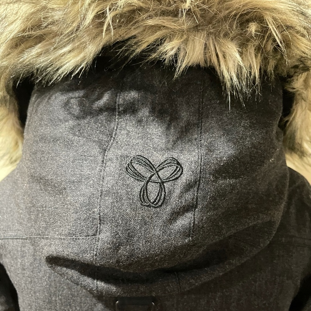 ARITZIA Golden by TNA Bancroft Parka  Small - Picture 5 of 10